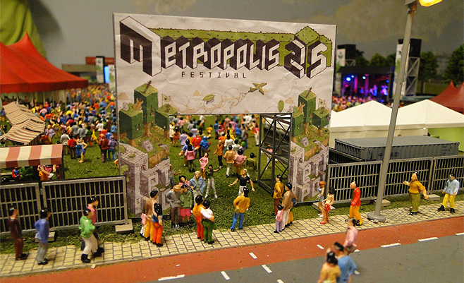 metropolis festival verlichting worker thinker stage miniatuur rotterdam